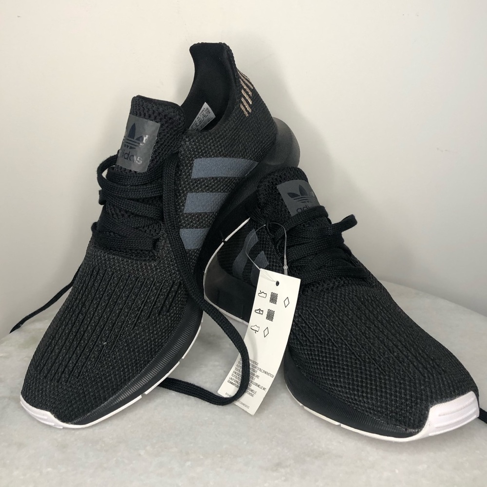 Adidas Originals Womens Swift Run, Black Rose Gold